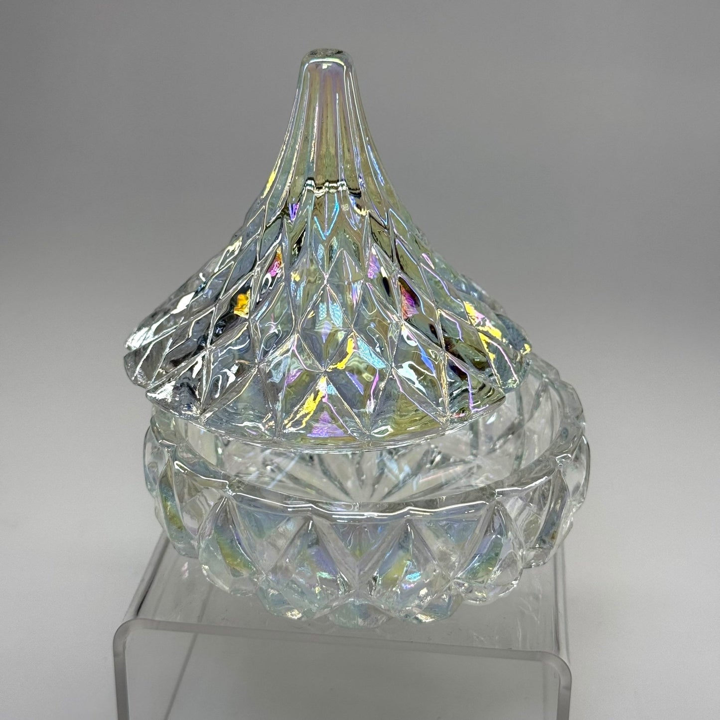 02 Iridescent Crystal Dappen Dish – Elegant Acrylic Liquid Container for Nail Techs - JTessentials