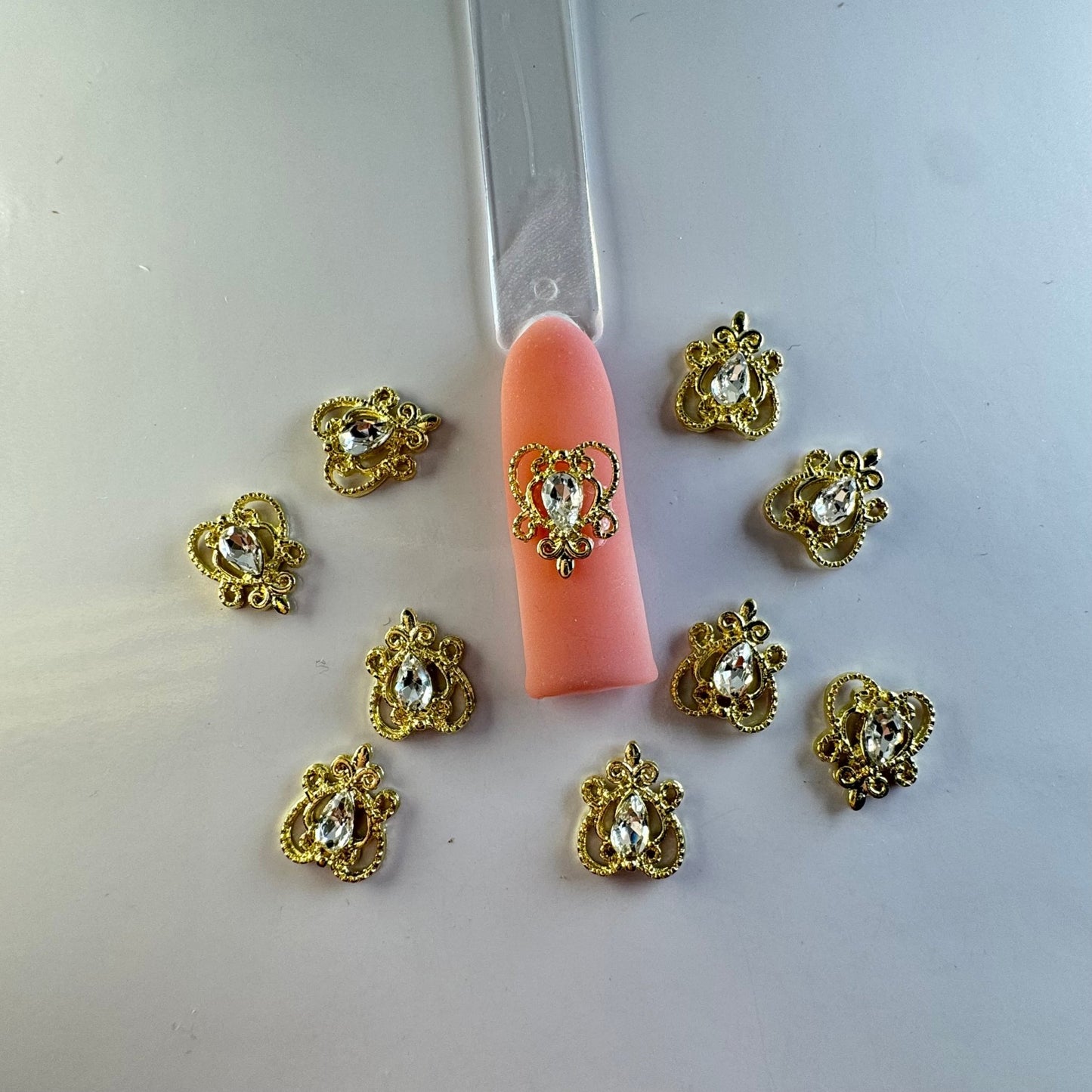 10 pcs LUX heart - Gold - JTessentials