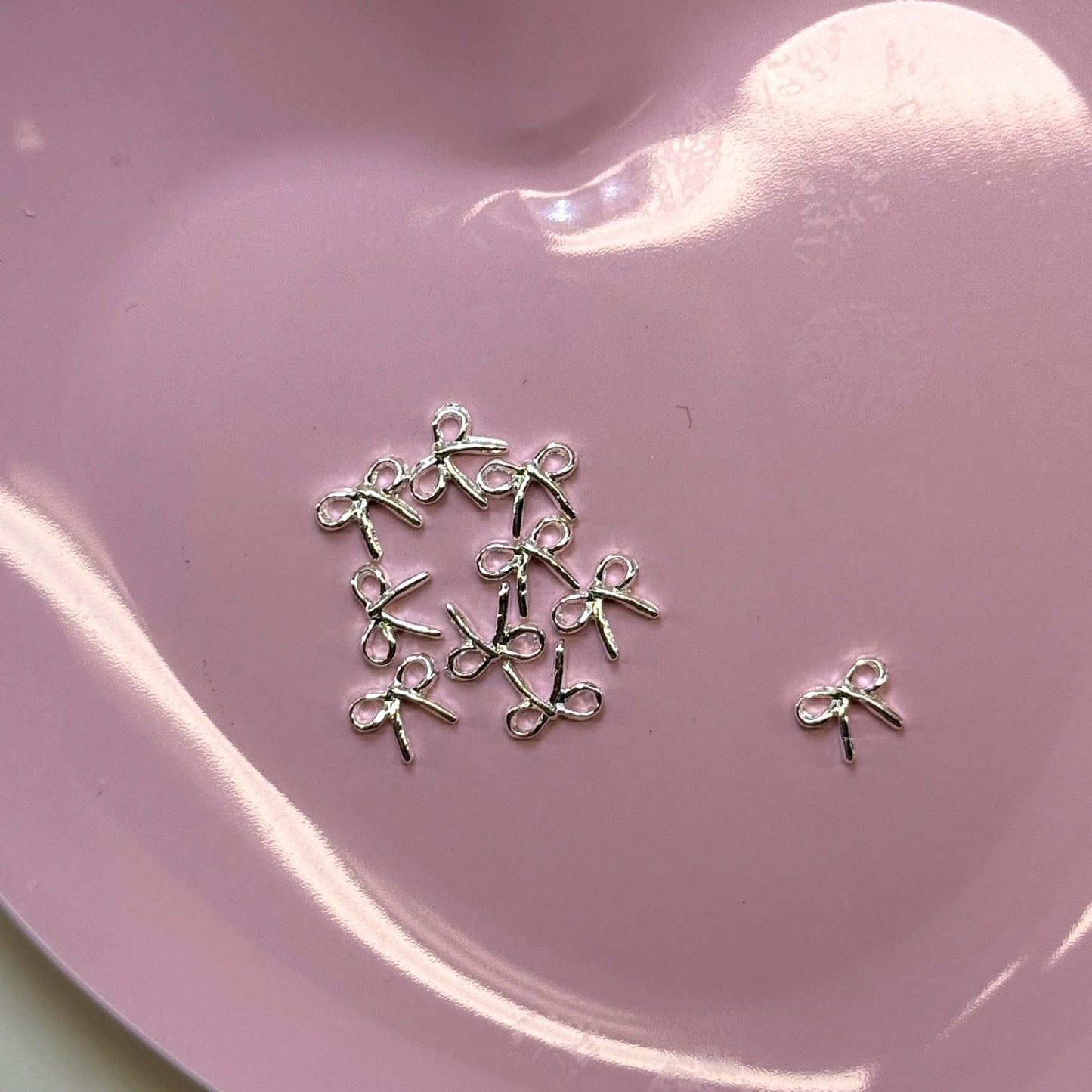 10 Pcs Thin Bow Silver Nail Charms - Elegant & Cute Nail Accessories - JTessentials