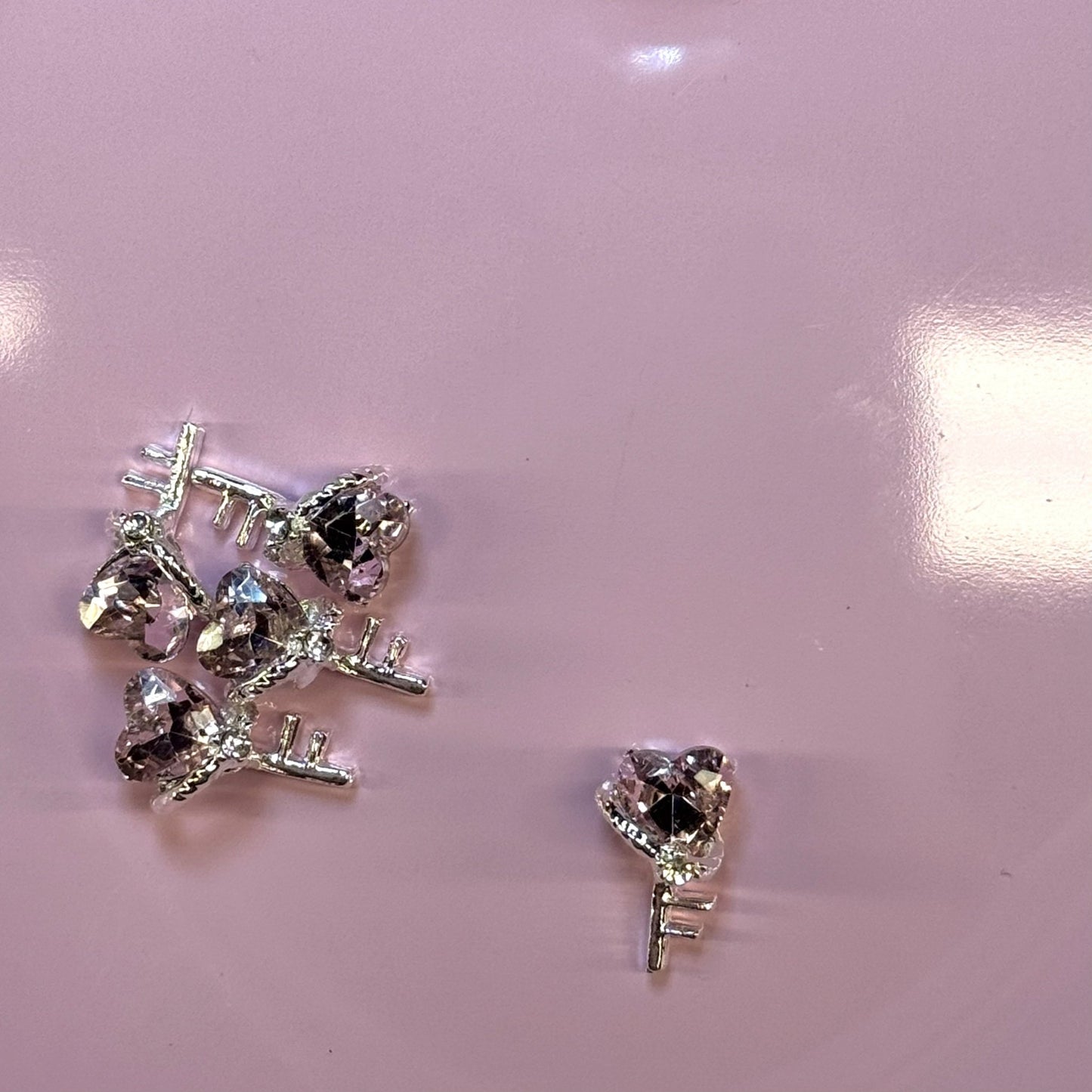 5 pcs Key with Heart Nail Charms - Perfect for Valentine’s Day Nail Art - JTessentials