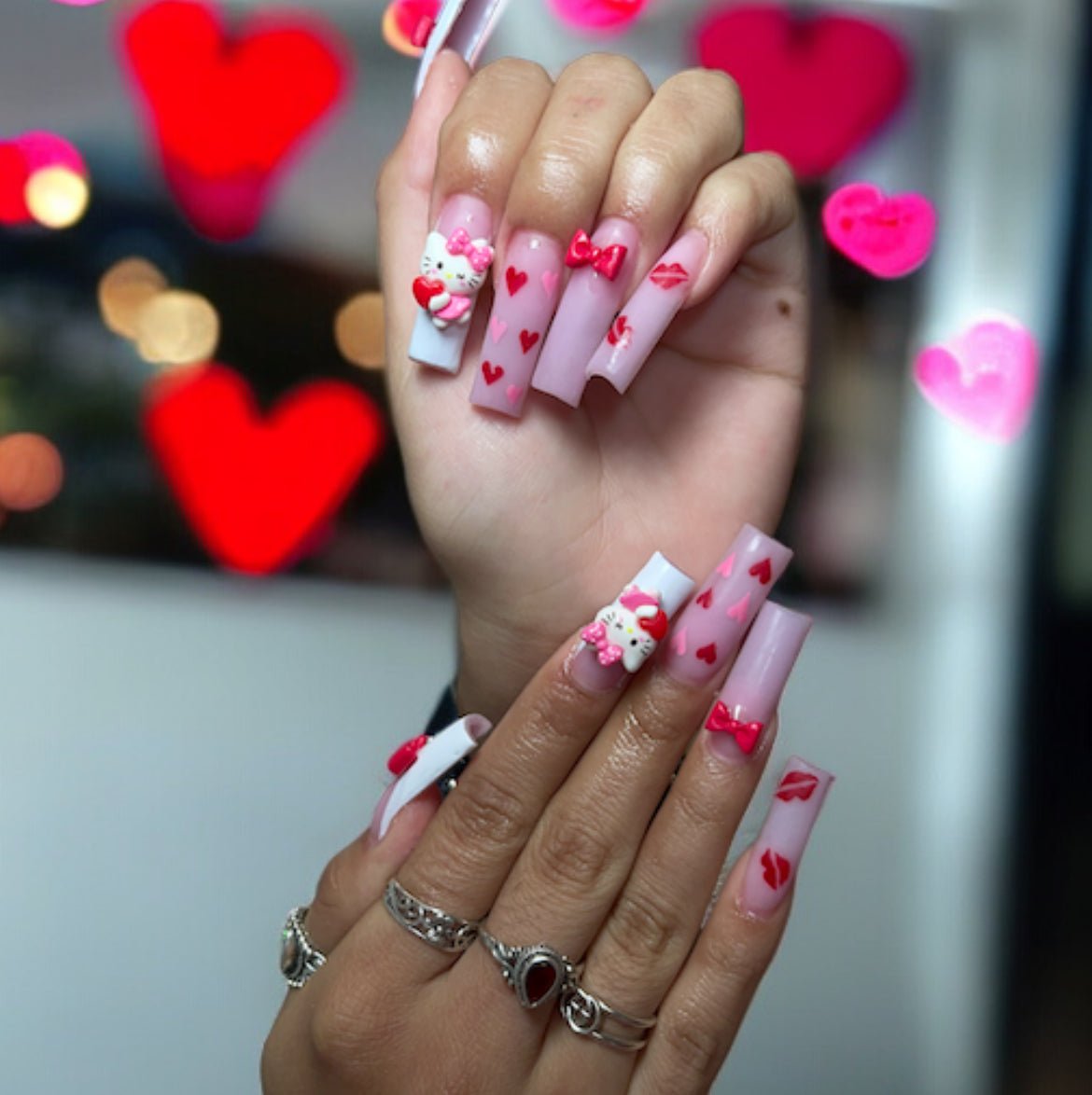 6 pcs Hello kitty GLITTERY W/ HEART - JTessentials
