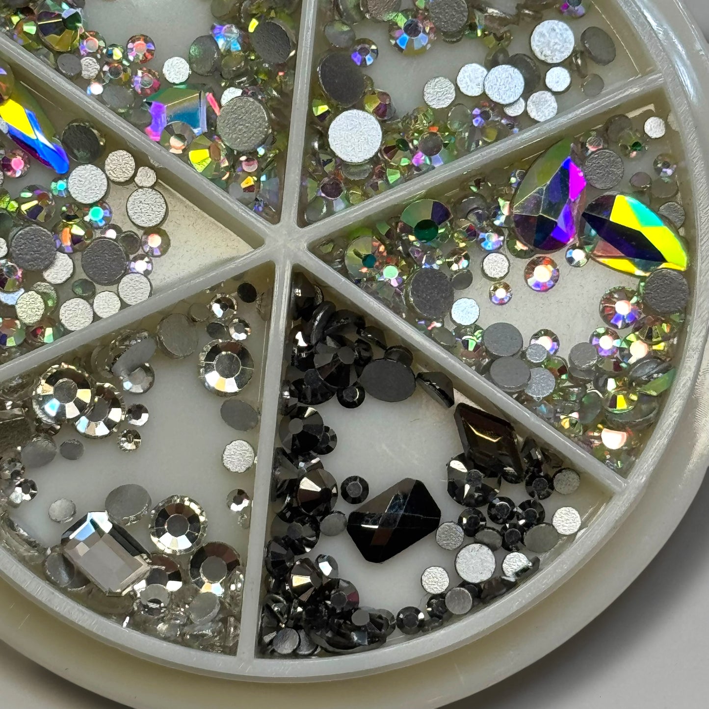 Premium Mixed Rhinestone Nail Art Wheel – Iridescent AB & Black Diamond Crystals Assorted Sizes for Nails