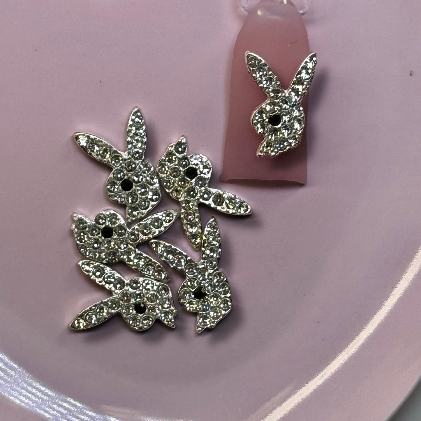 6-Piece Bunny Rhinestone Nail Charms – Playboy-Inspired Luxury Nail Art