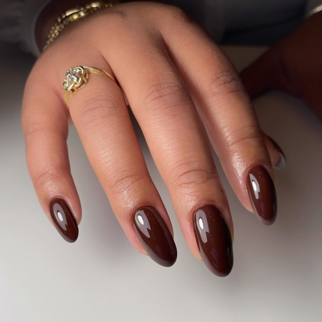 052 DC Gel Polish – Walnut Brown | Rich, Long-Lasting Chocolate Gel Color by DND