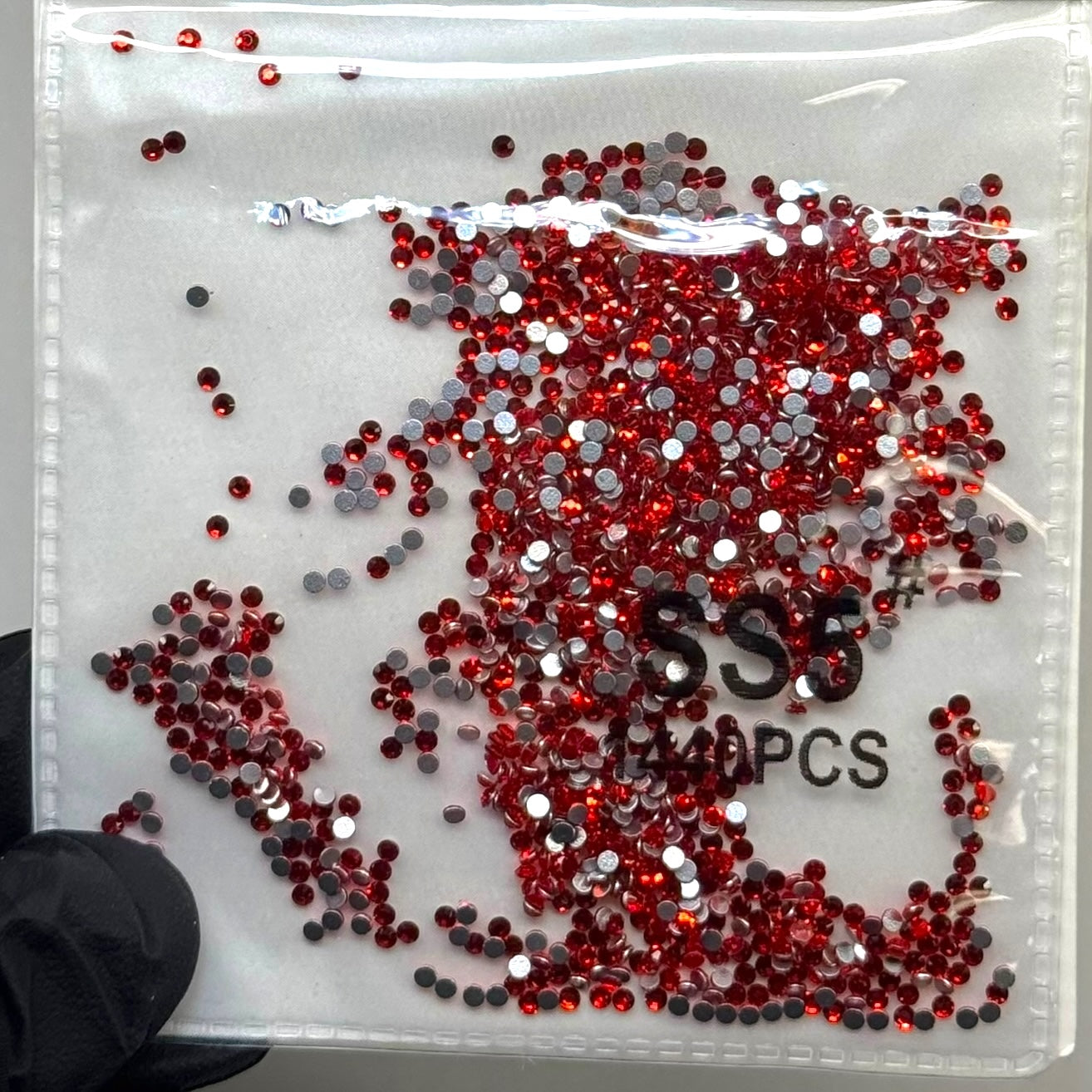 Crystal ss5-Red 1440 rhinestone pack