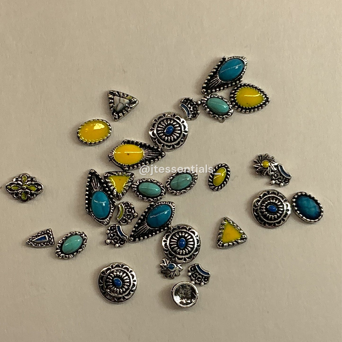Mixed vintage nail charms