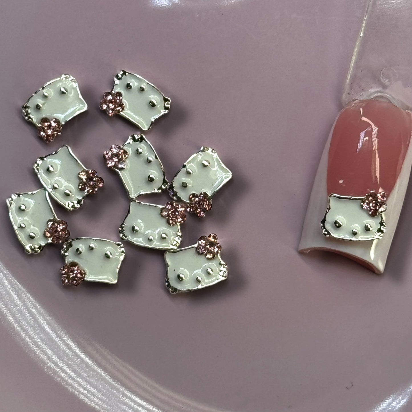 White Silver & PINK Bling Bow Face - hello k nail charm - JTessentials