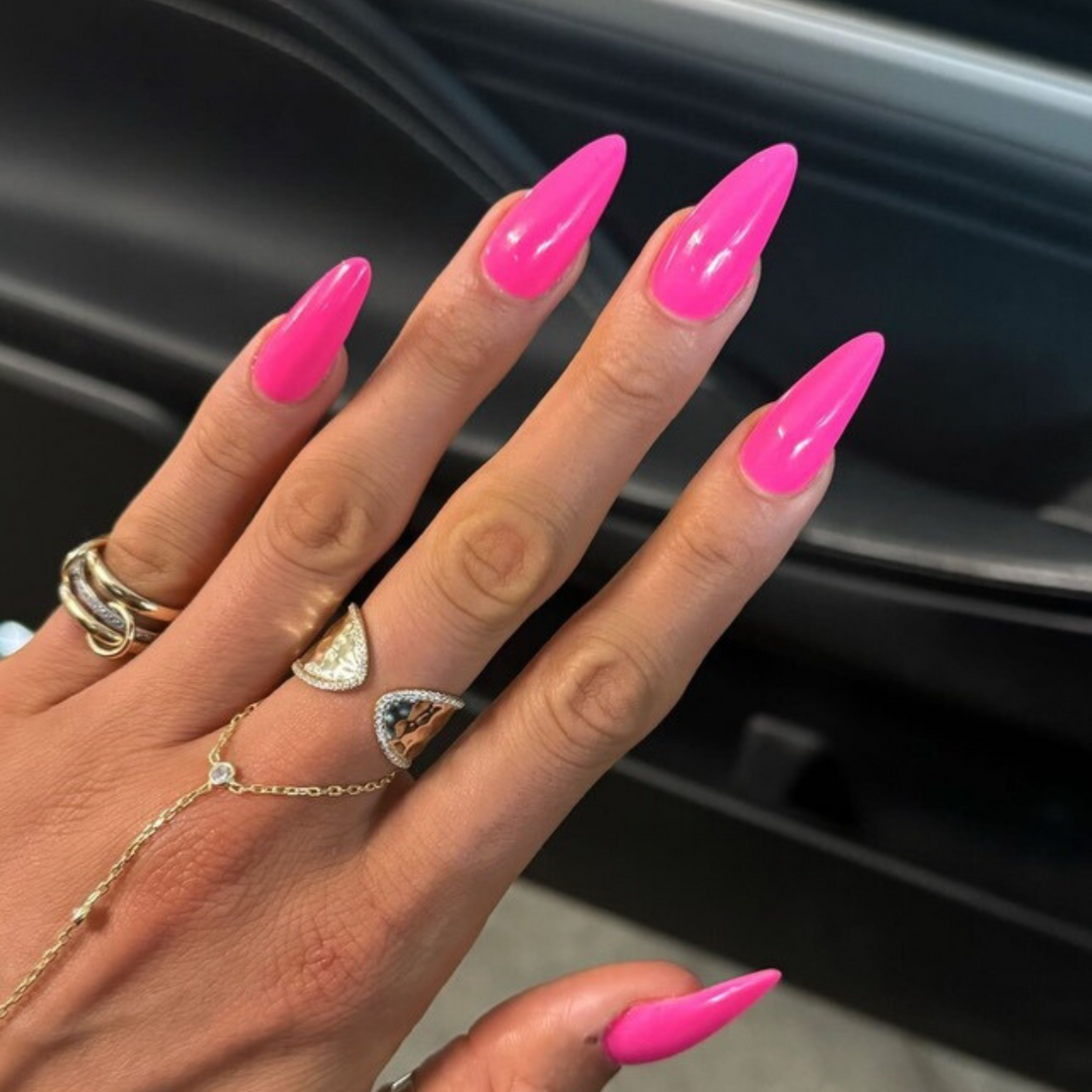 Hibiscus #284 DC Gel Duo – Vibrant Hot Pink Gel Polish + Matching Lacquer | Bold Summer Nails