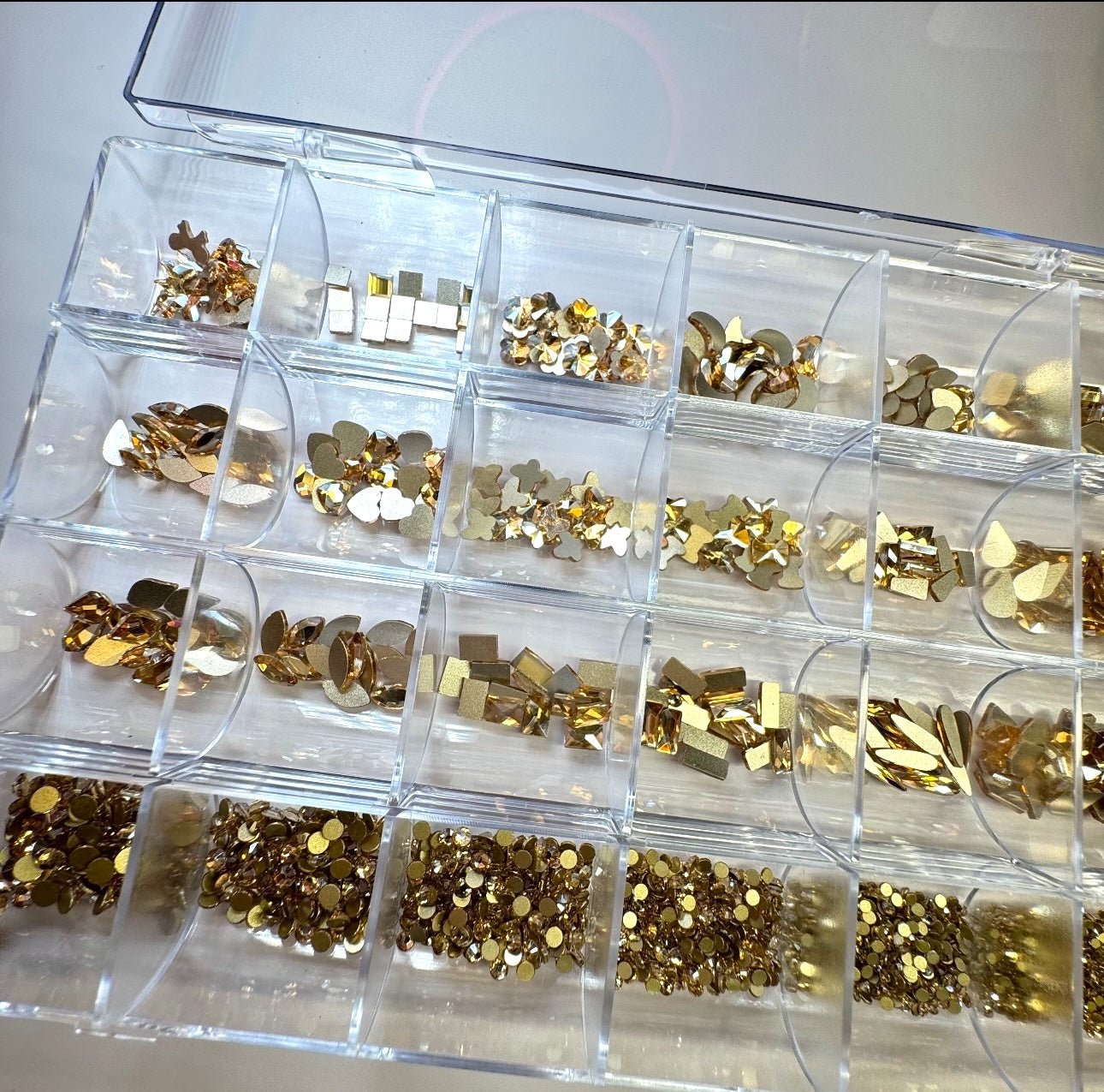 24 grit - champagne high quality rhinestone box Bling for nails - JTessentials