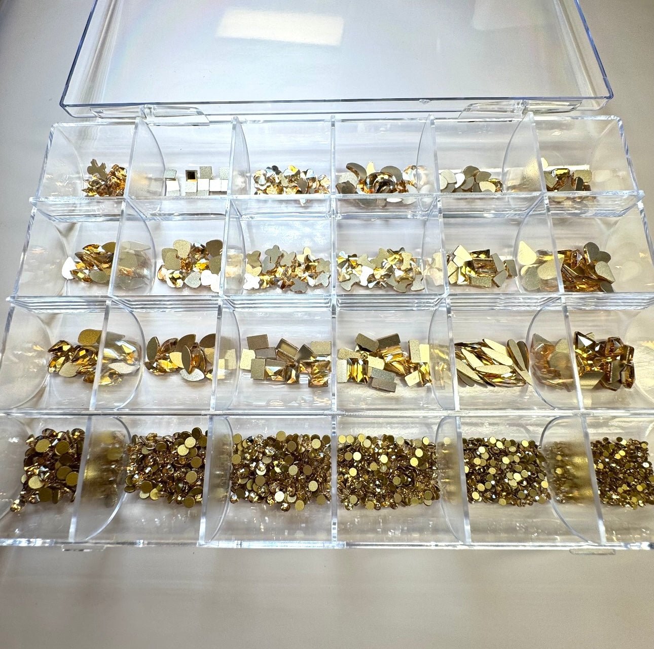 24 grit - champagne high quality rhinestone box Bling for nails - JTessentials