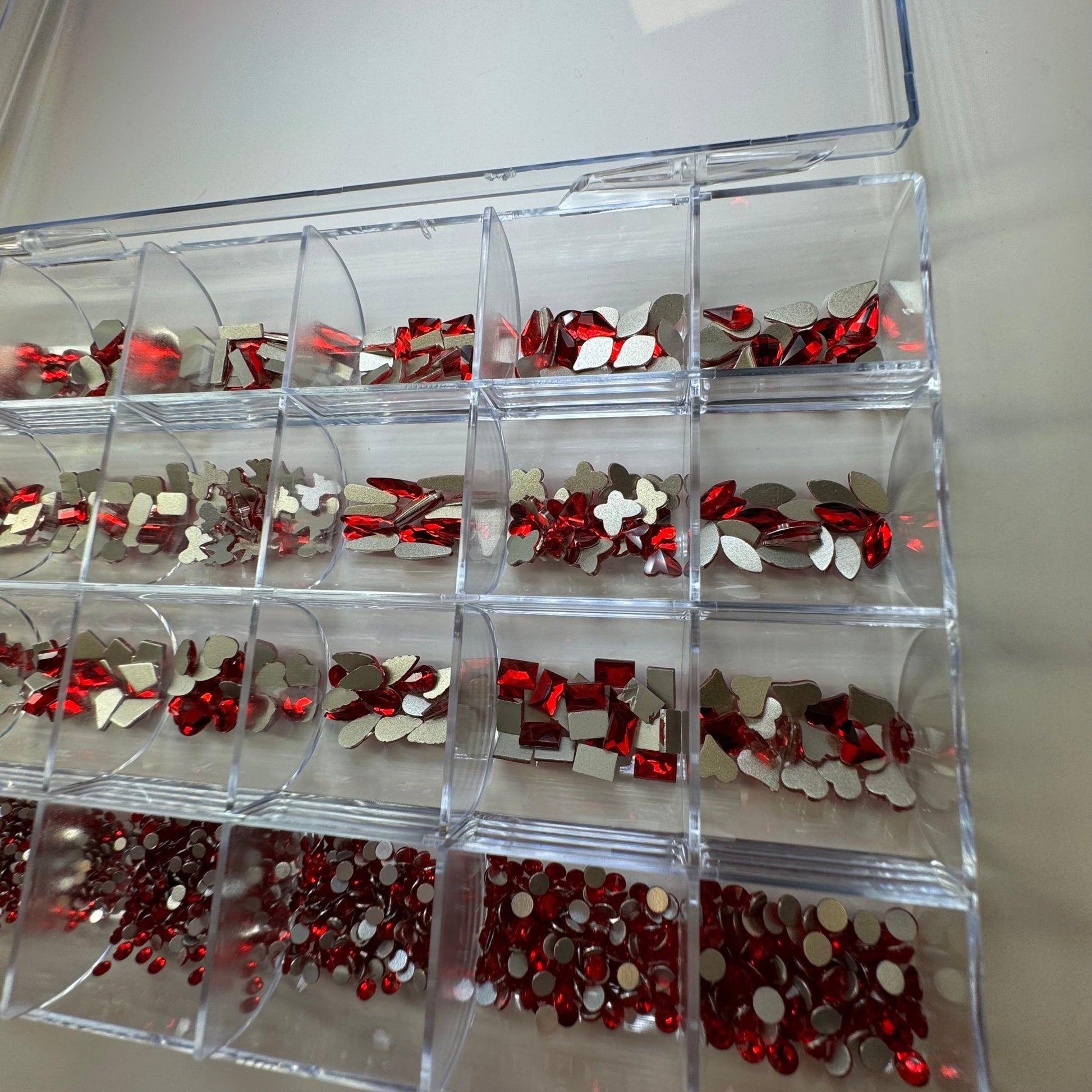 24 grit - Red high quality rhinestone box - JTessentials