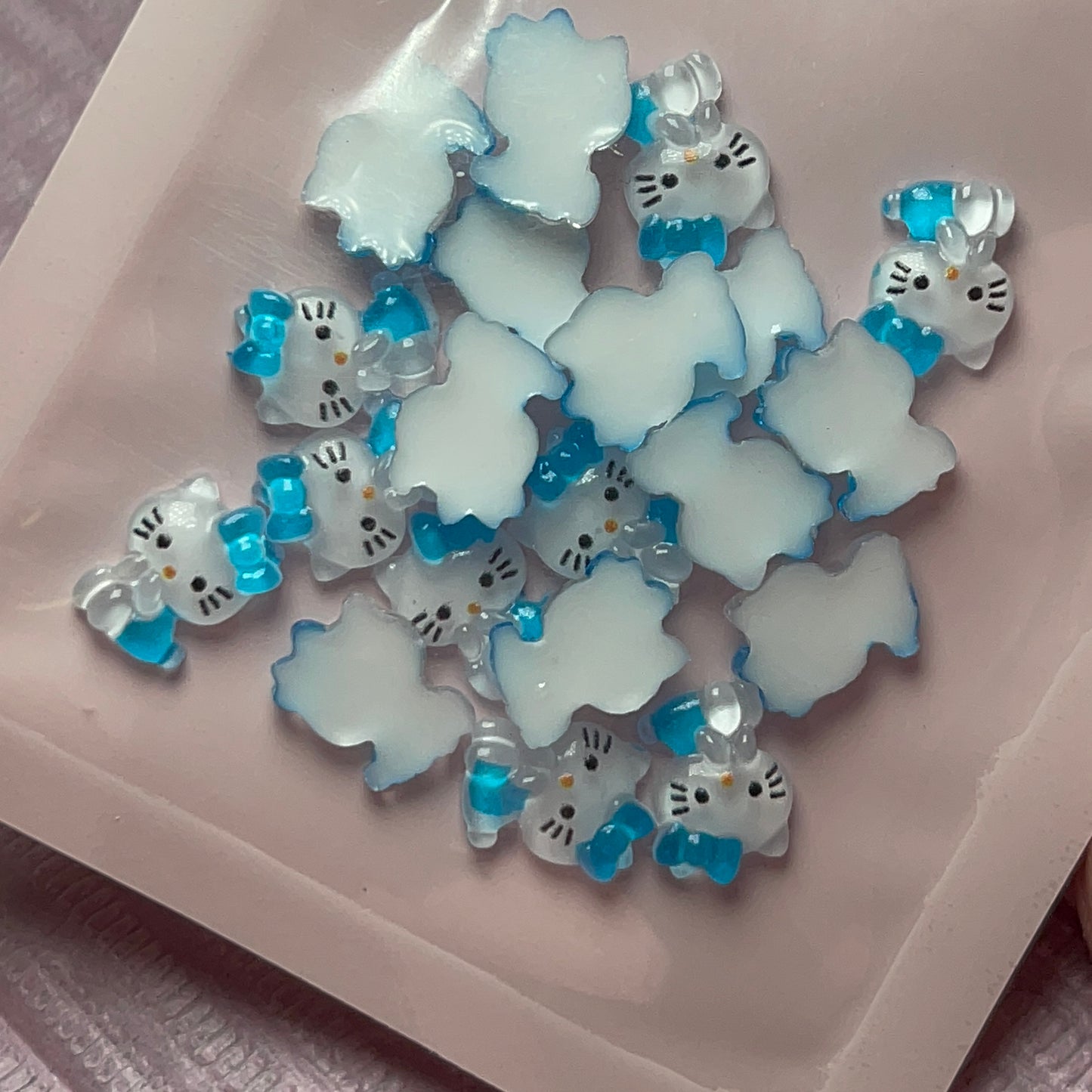 20 PCS -Hello kittys BLUE