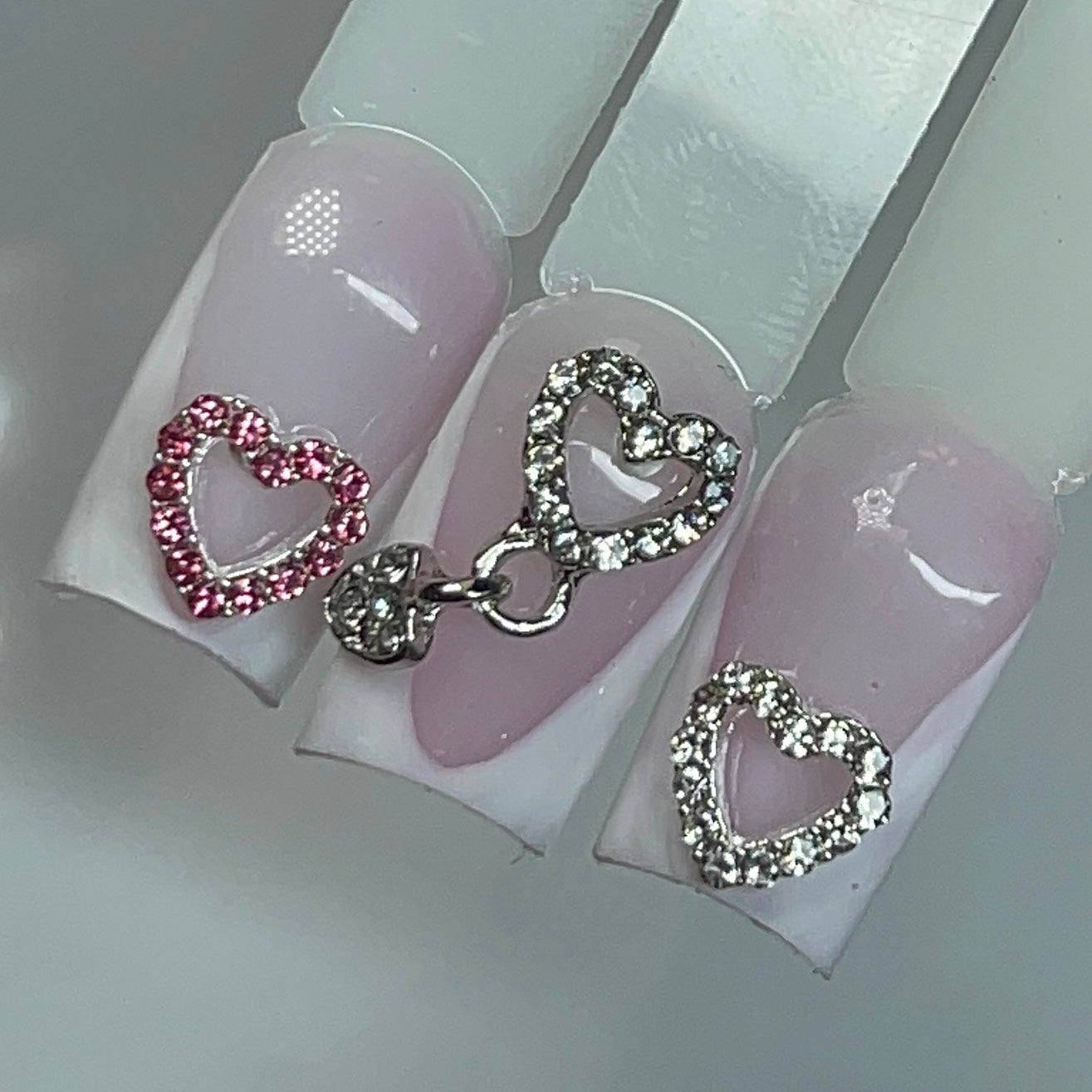 10 PCs pink heart charm outline