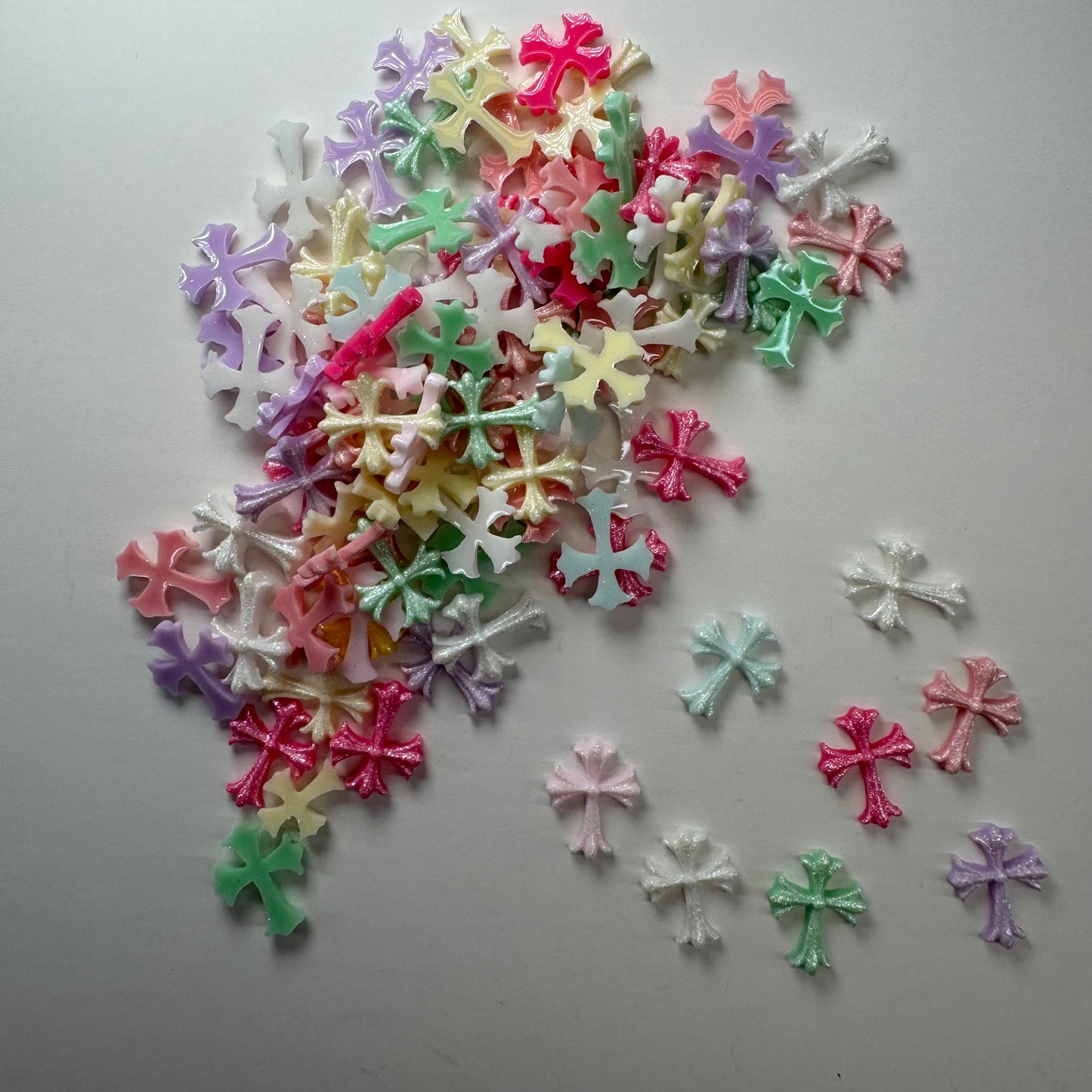 100 pcs Pastel Cross -nail charms