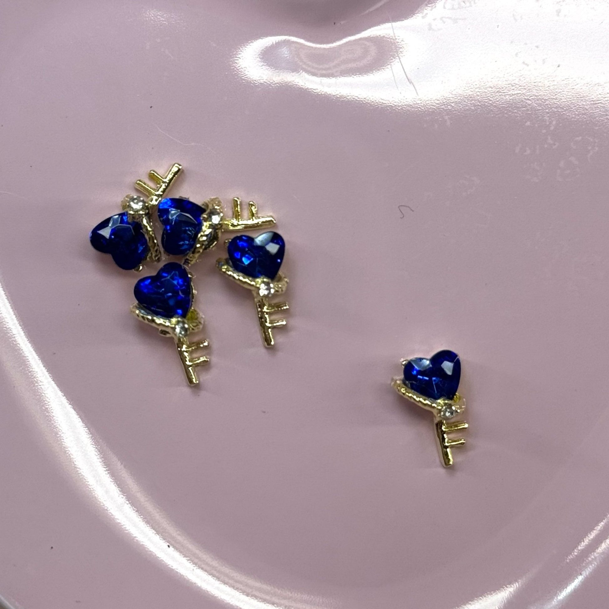5 pcs Key with Heart Nail Charms - Perfect for Valentine’s Day Nail Art - JTessentials
