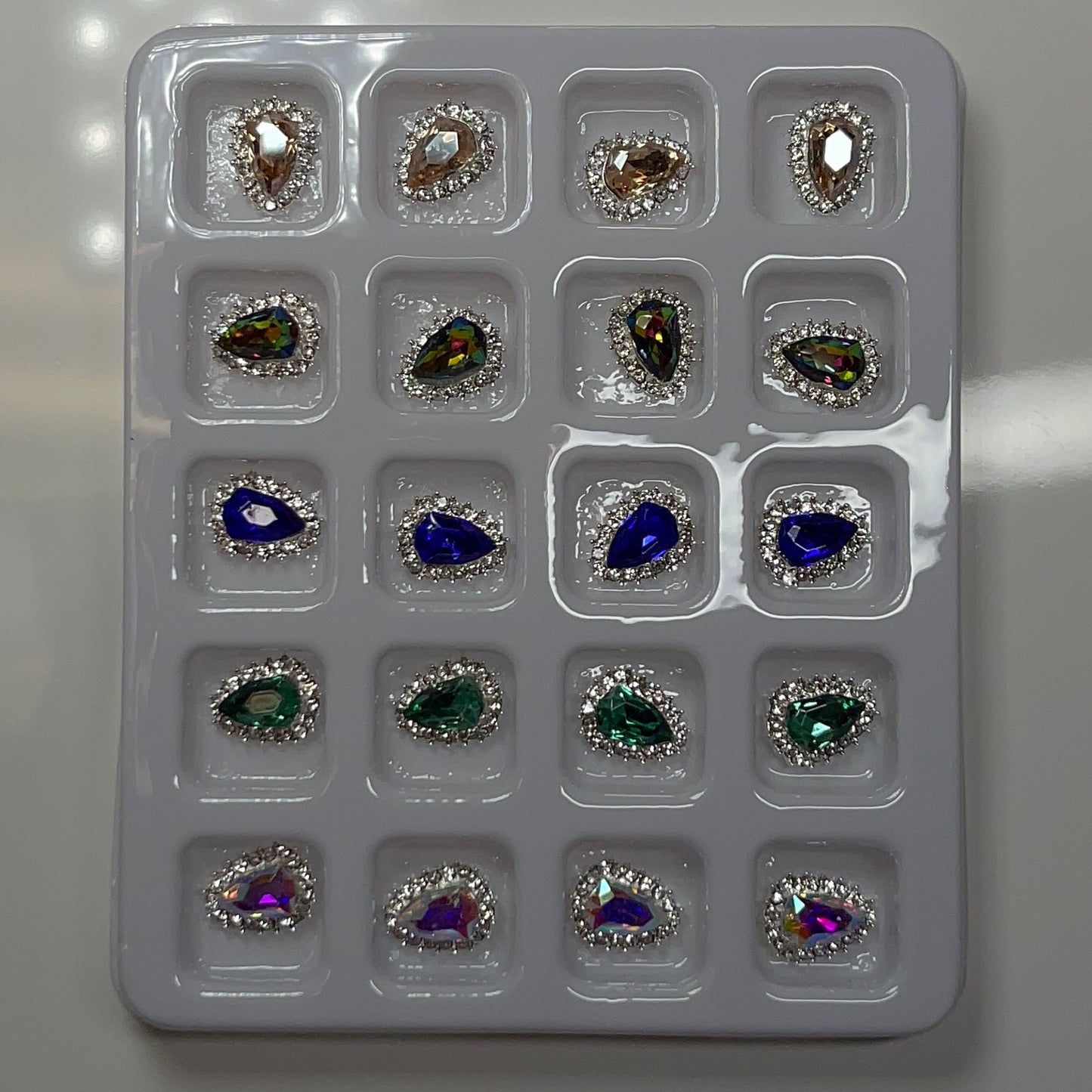 20 pcs RHINESTONE CHARM BOX -11