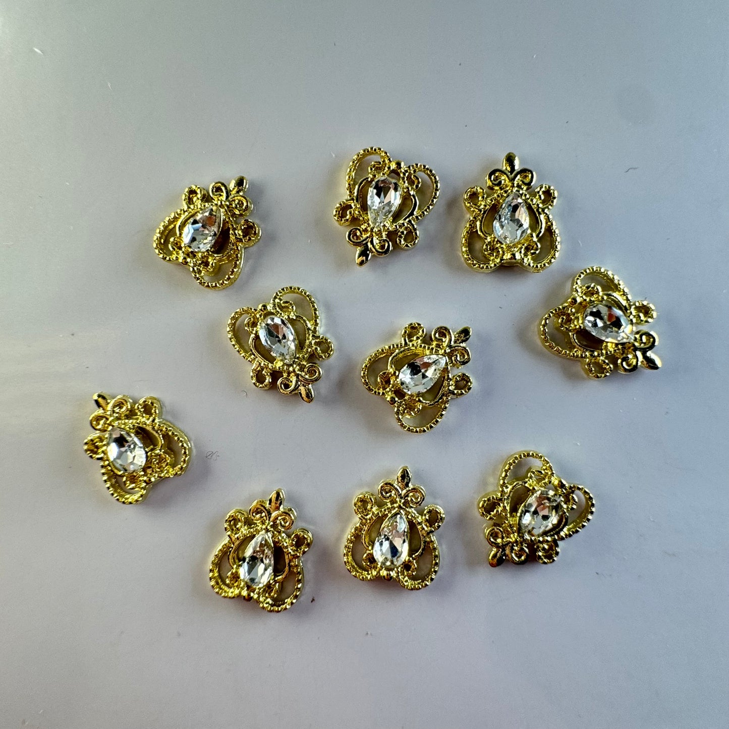 10 pcs LUX heart - Gold