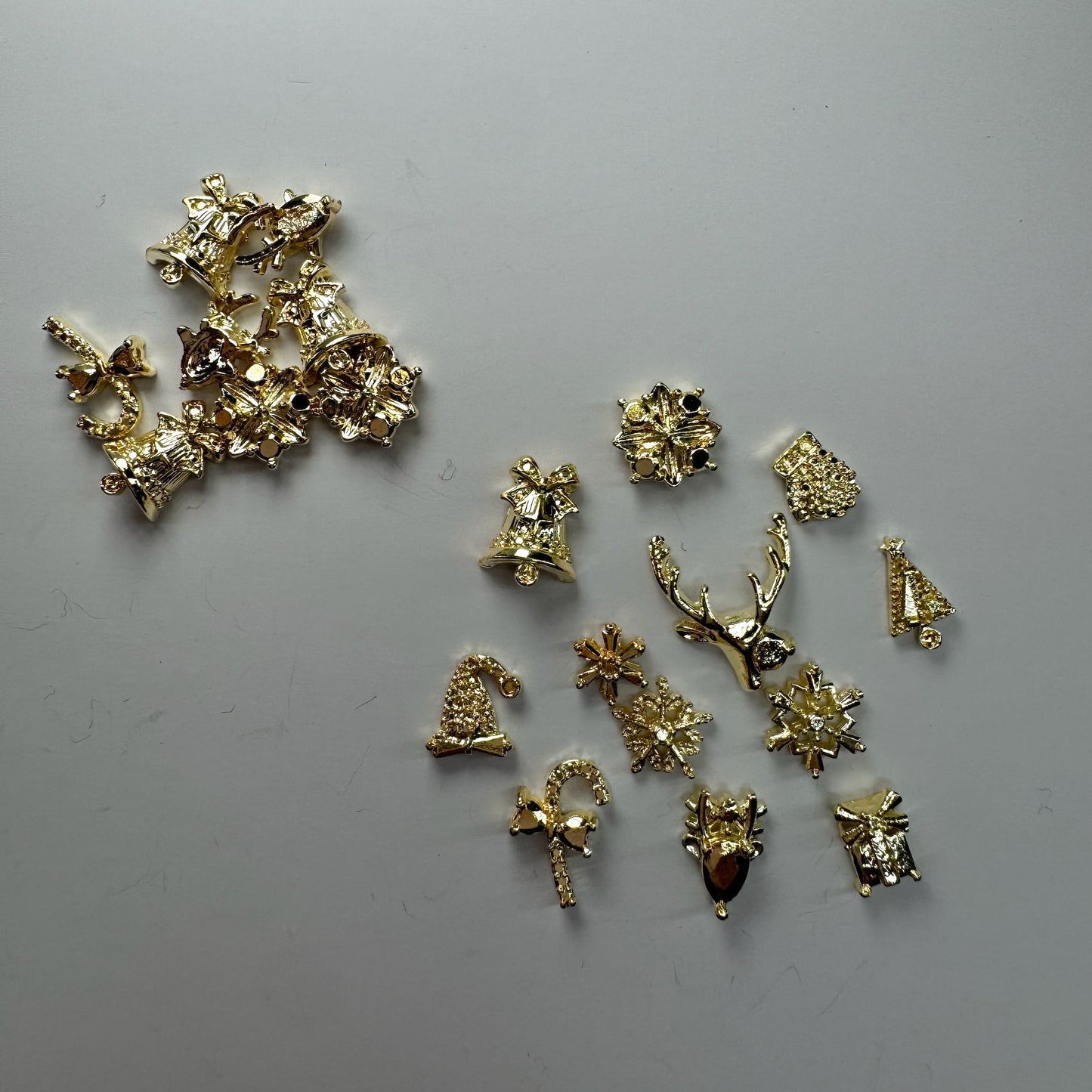 20-Piece Gold Christmas Nail Charms - Festive Holiday Nail Art Decorations