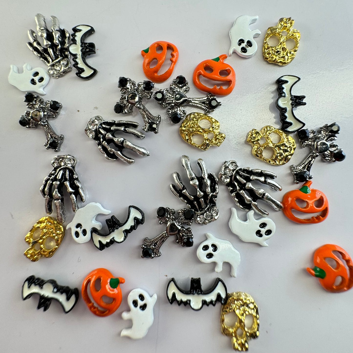 30 Pcs Halloween Nail Art Mix - Spooky & Fun Designs