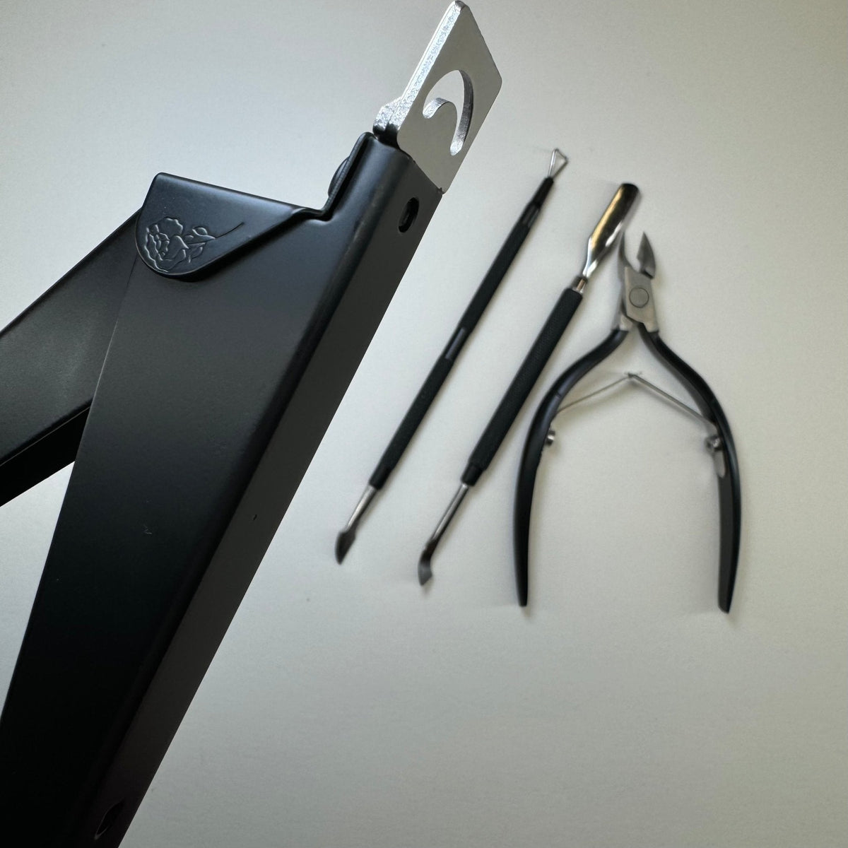 4 pc -Nail implements kit for nail enhancement- prep work - nail tip cutter