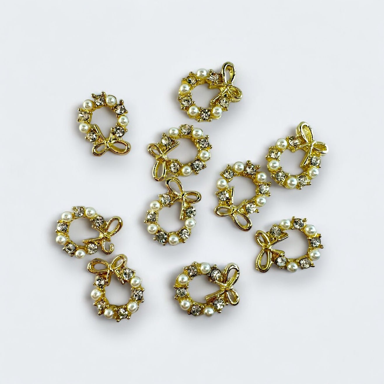 Christmas Decoration 01 - wreath with pearls gold - JTessentials