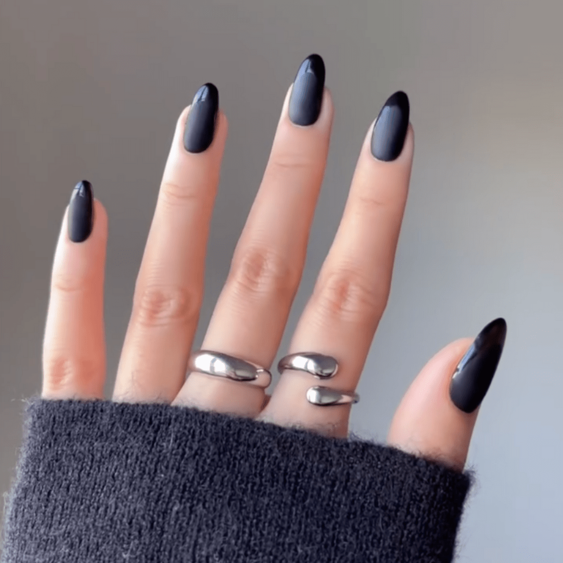 DND DC Gel Duo MASTER BLACK 888 Gel Polish & Lacquer Set - JTessentials