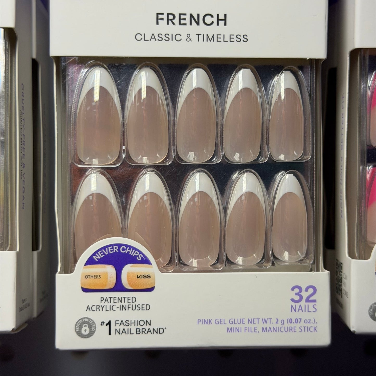 Kiss nails -Press on - JTessentials