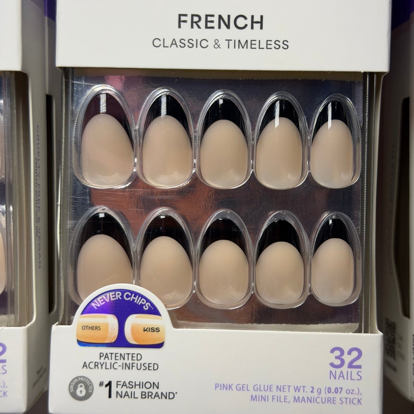 Kiss nails -Press on - JTessentials