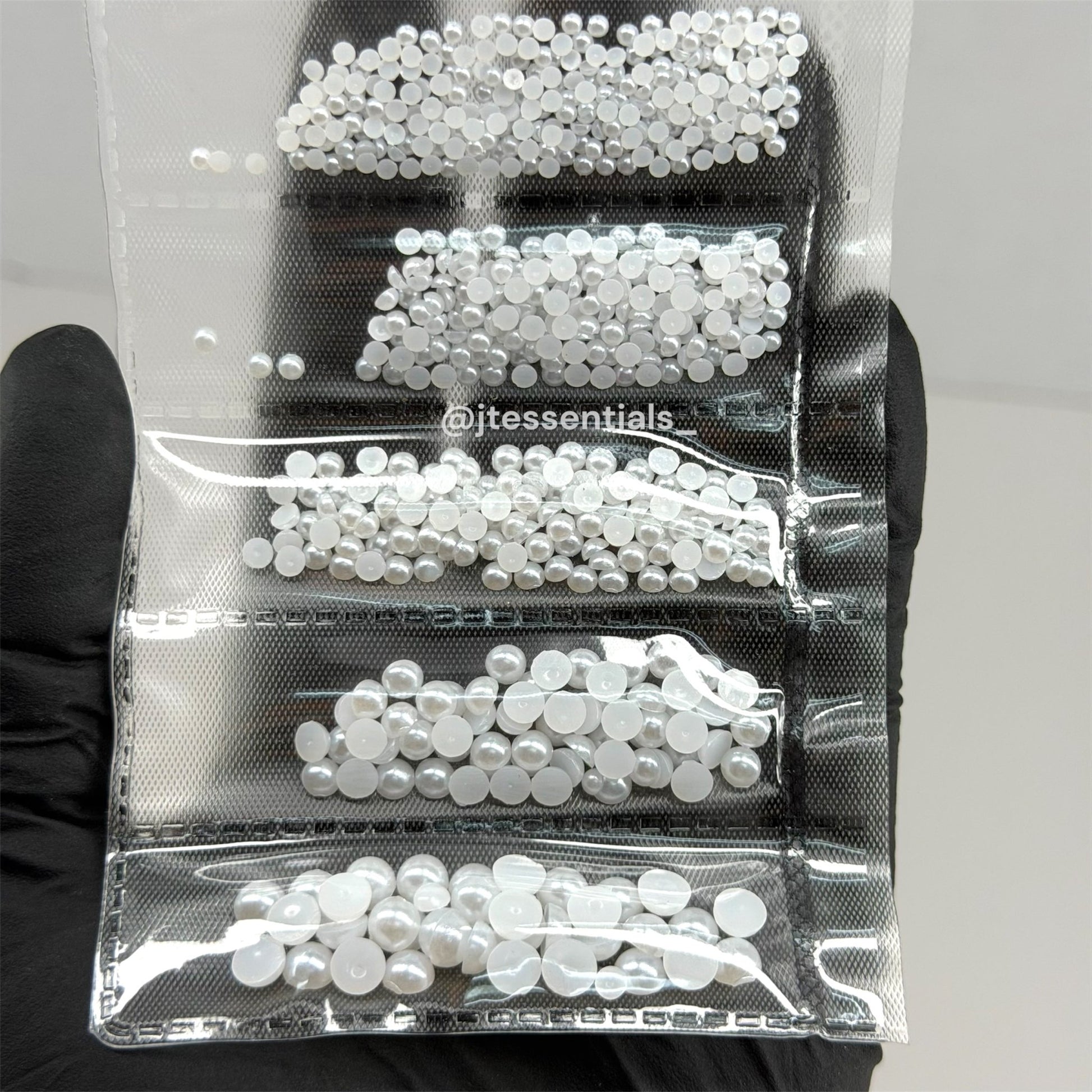 Pearl pack 6 grit nail charm - different sizes - JTessentials