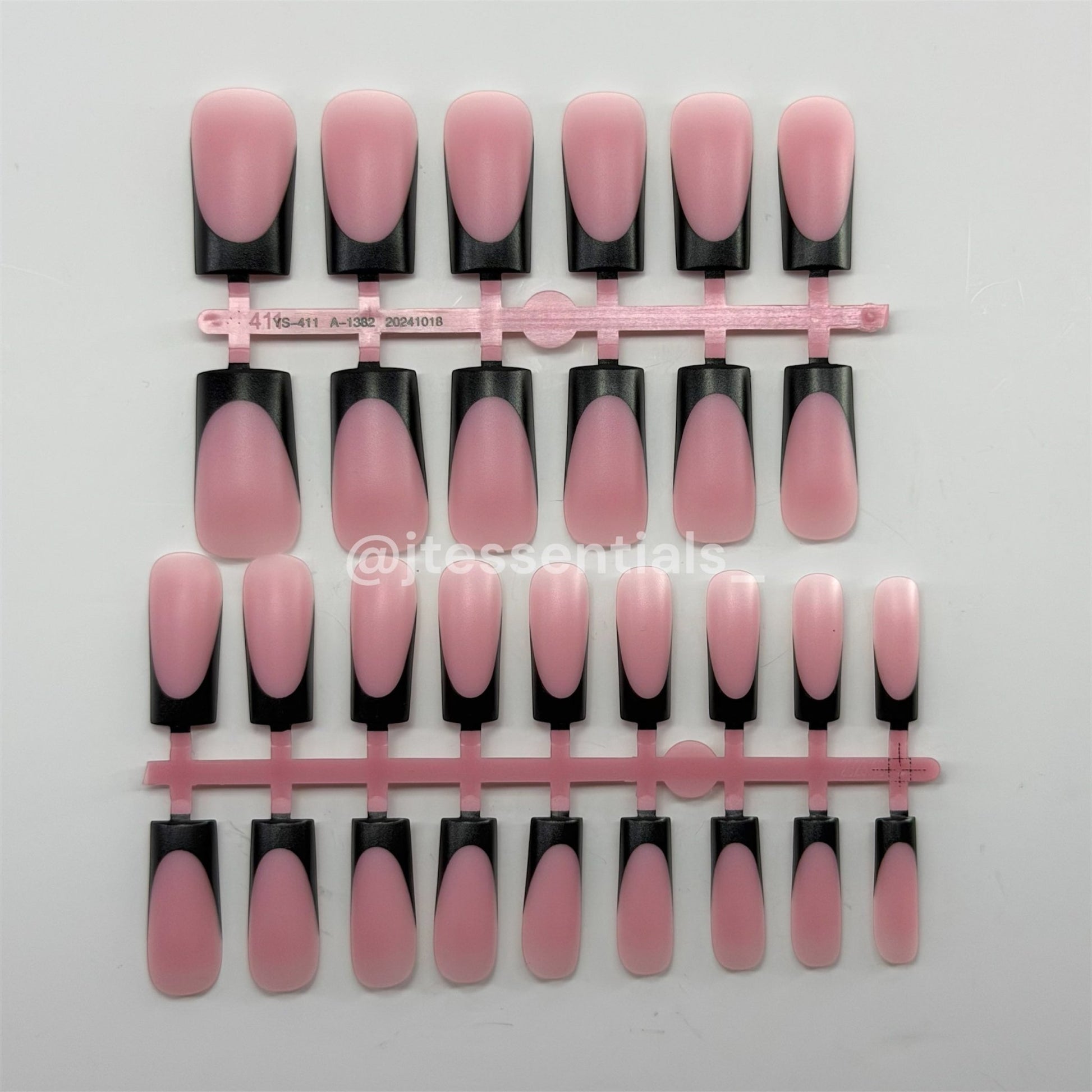 Press on nails - Medium French tip - JTessentials