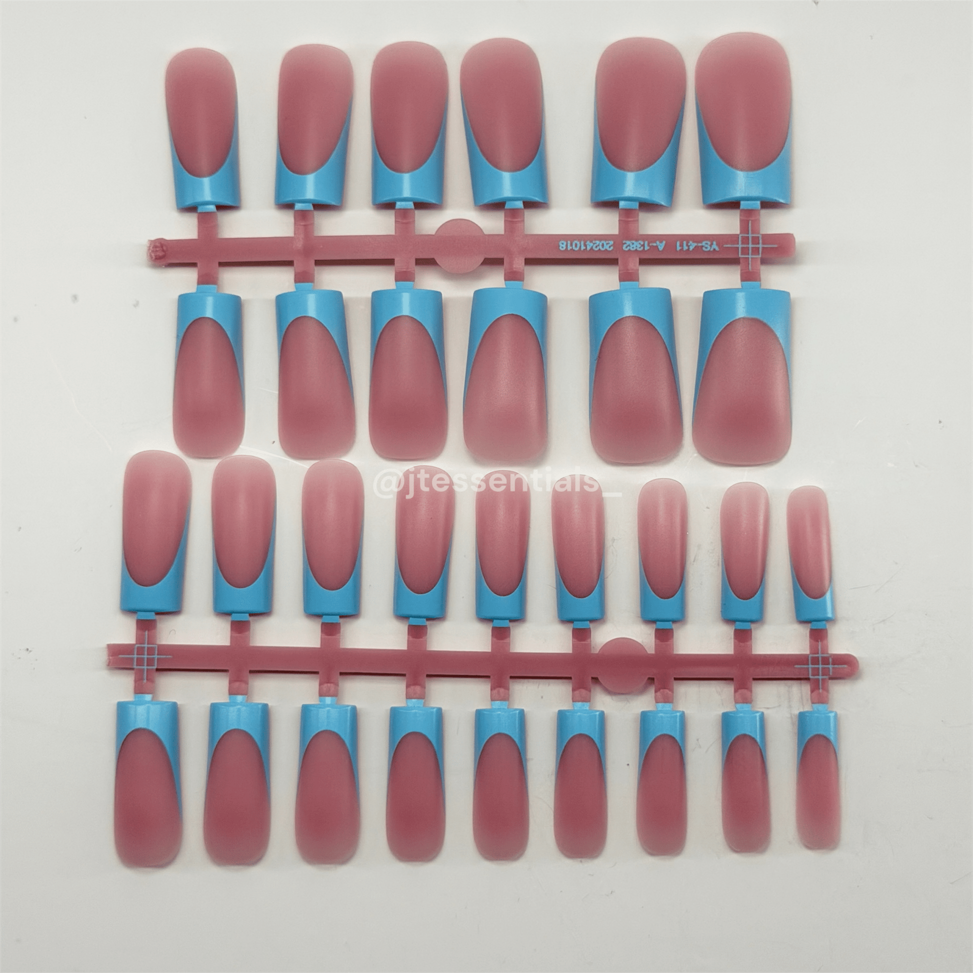 Press on nails - Medium French tip - JTessentials