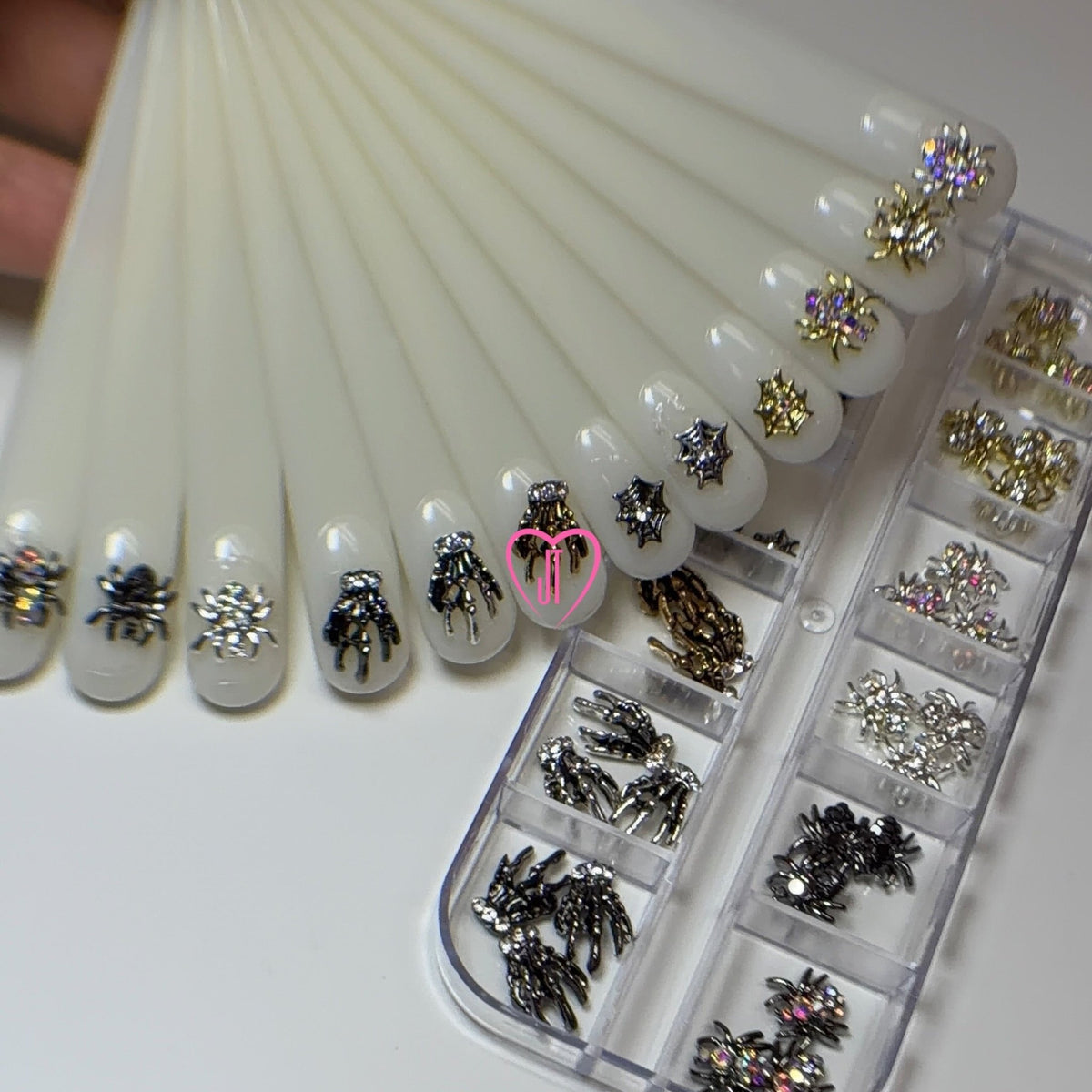 Ultimate spooky charm box -Halloween - JTessentials