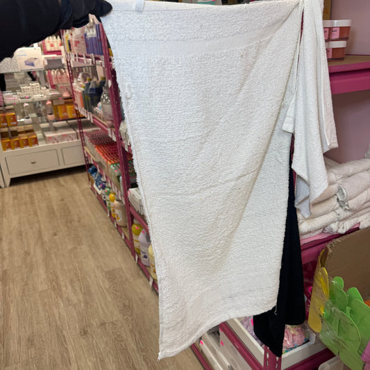 White Salon Hand Towel – Soft, Absorbent & Reusable for Nail Techs 1 PCs - JTessentials